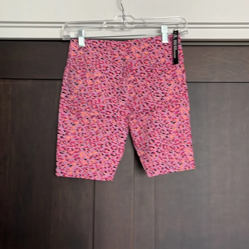 Converse Kids Leopard Print Bike Shorts Beyond Pink size Large 12-13 Years